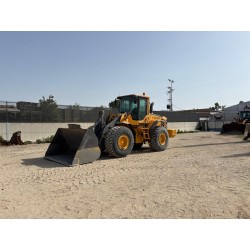 PALA CARGADORA VOLVO L 120F