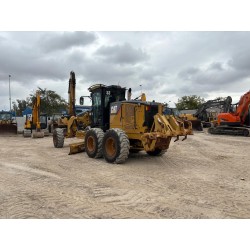 Moto niveladora caterpillar...