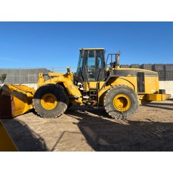 Pala cargadora CATERPILLAR 966G 1