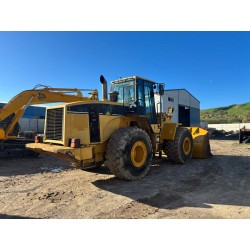 Pala cargadora CATERPILLAR 966G 1
