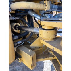 Pala cargadora CATERPILLAR 966G 1