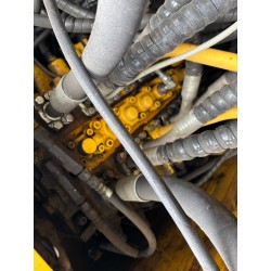 Excavadora de cadenas KOMATSU PC210LC-8